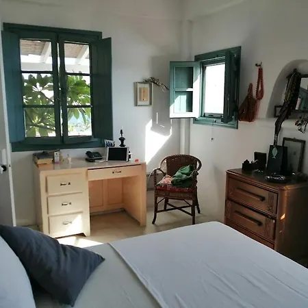 Casa Dei Melograni At Vourlidia Leros بيت للعطل *