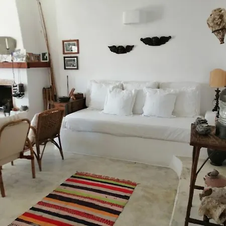 Casa Dei Melograni At Vourlidia Leros 펜션 Vromolithos