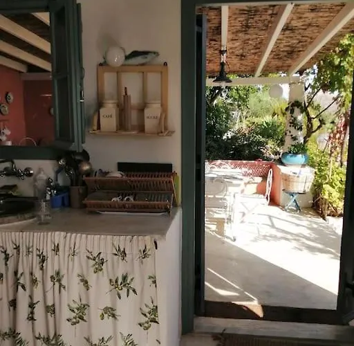 Casa Dei Melograni At Vourlidia Leros Tatil Evi *